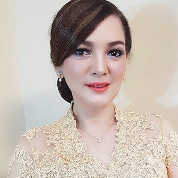 Gadis Warkop ini dijuluki vampir cantik, 11 potret lawas Ida Iasha yang memesona dari dulu