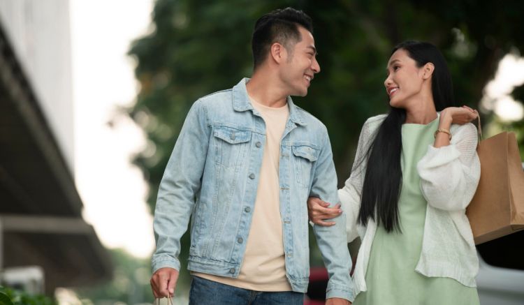 100 Kata-kata cinta lucu bikin baper pasangan, rayuan ringan yang bisa bikin dia senyum seharian