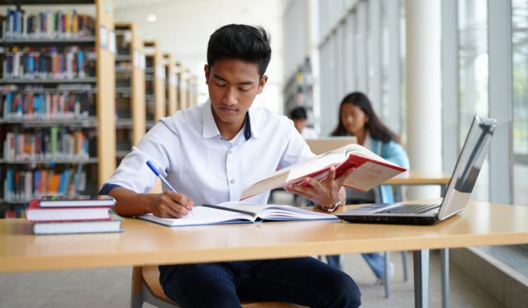 50 Contoh kalimat berikrar yang kuat dan bermakna untuk komitmen pribadi