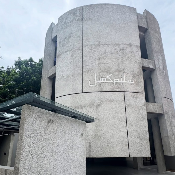 9 Potret bangunan masjid Zaskia Adya Mecca di Jagakarsa, desainnya unik berbentuk spiral