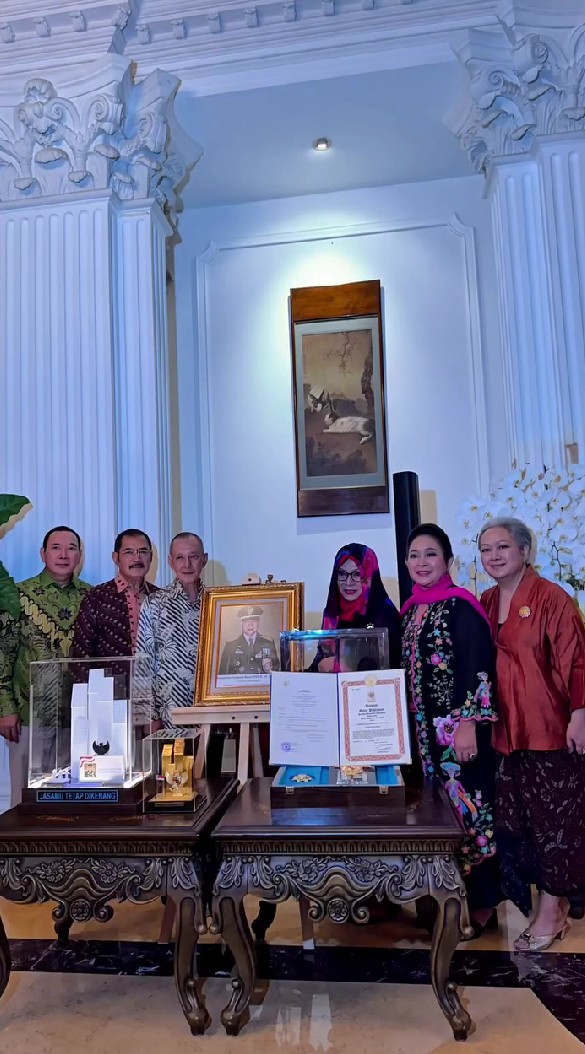 9 Potret Mayangsari ikut dinner trah Cendana usai Soeharto dapat gelar pahlawan, emoh disebut carmuk