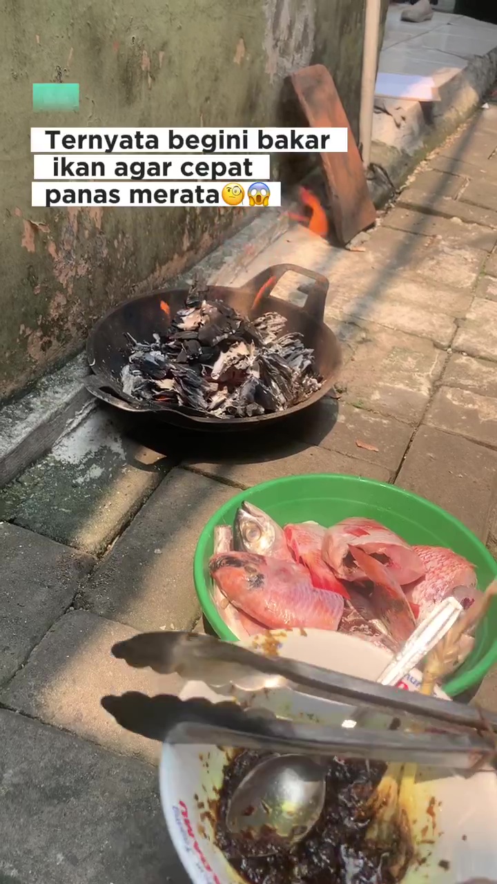 Trik jitu bakar ikan agar cepat matang merata meski tak digoreng dulu, ternyata kuncinya di 1 alat ini