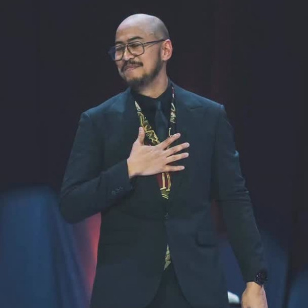 Didenda 48 kerbau-babi dan Rp2 M oleh masyarakat adat Toraja, begini klarifikasi Pandji Pragiwaksono