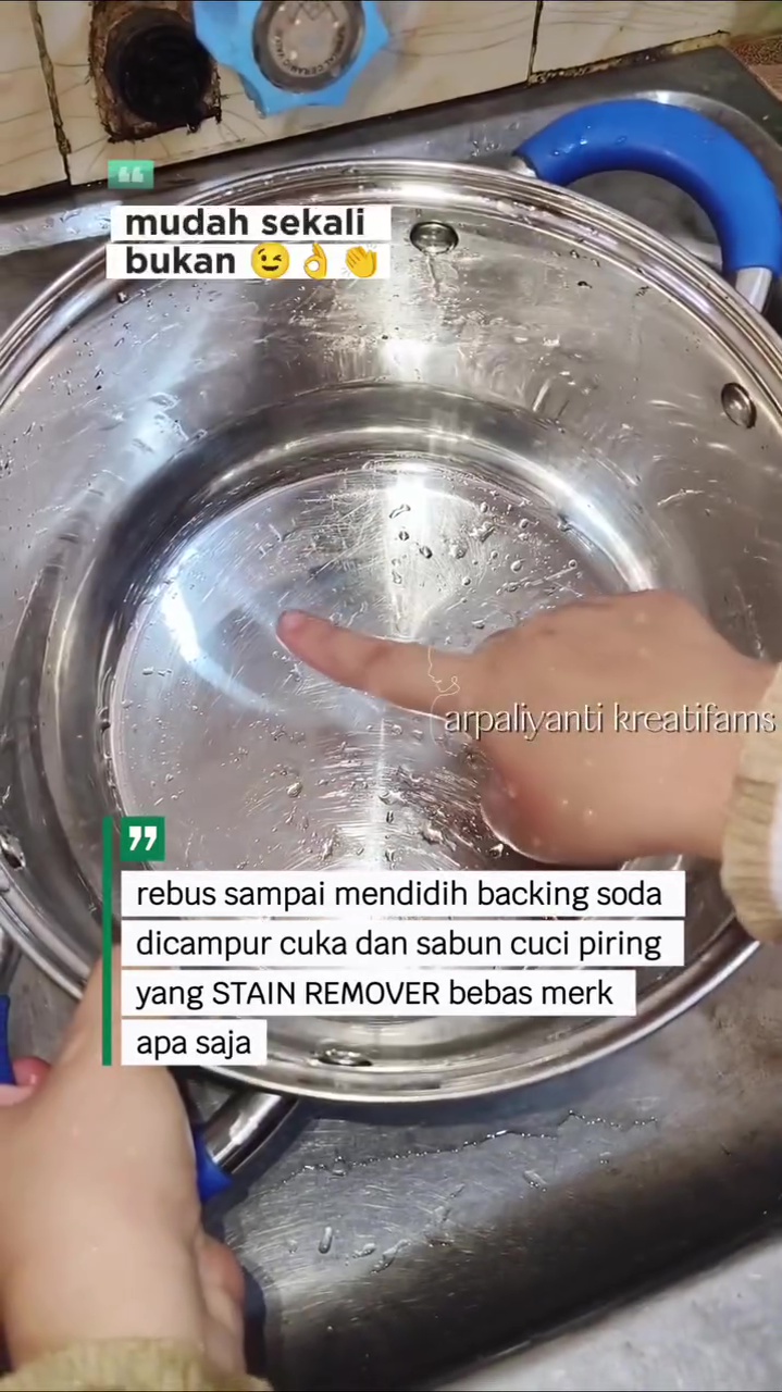 Panci berkerak gosong sulit dibersihkan? Tenang! Coba gunakan 3 bahan ini biar kinclong tanpa sikat