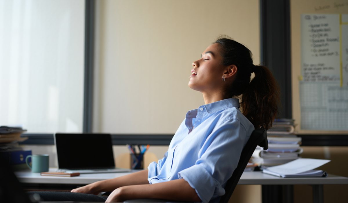 100 Kata-kata lucu pengingat diri sendiri yang bikin hidup lebih enteng