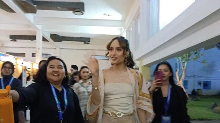 Cinta Laura putuskan bergaya hidup ramah lingkungan, tak mau jadi penyebab kesengsaraan orang lain