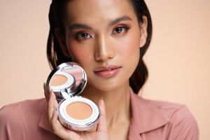 10 Rekomendasi produk cushion untuk kulit berjerawat, ringan, non-comedogenic, dan tahan lama