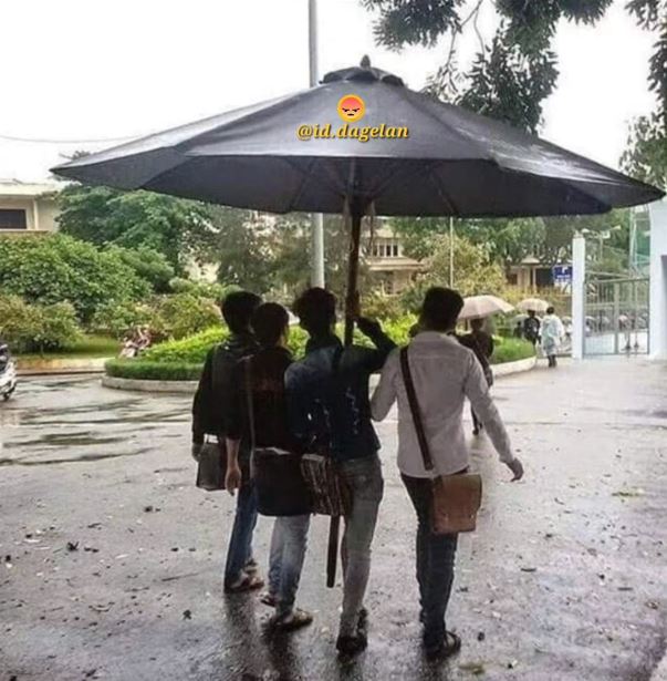 11 Momen kocak bareng temen-temen, aksi spontan mereka bikin kejadian jadi nggak terduga abis