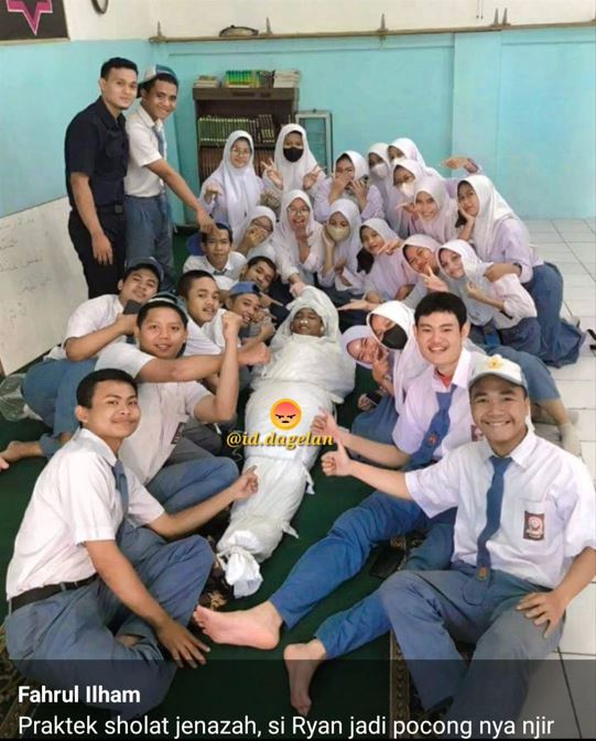 11 Momen kocak bareng temen-temen, aksi spontan mereka bikin kejadian jadi nggak terduga abis