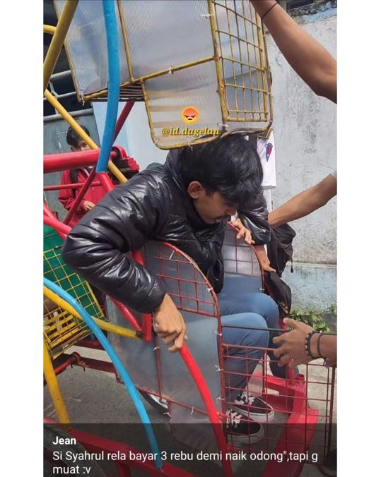 11 Momen kocak bareng temen-temen, aksi spontan mereka bikin kejadian jadi nggak terduga abis