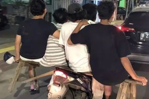 11 Momen kocak bareng temen-temen, aksi spontan mereka bikin kejadian jadi nggak terduga abis