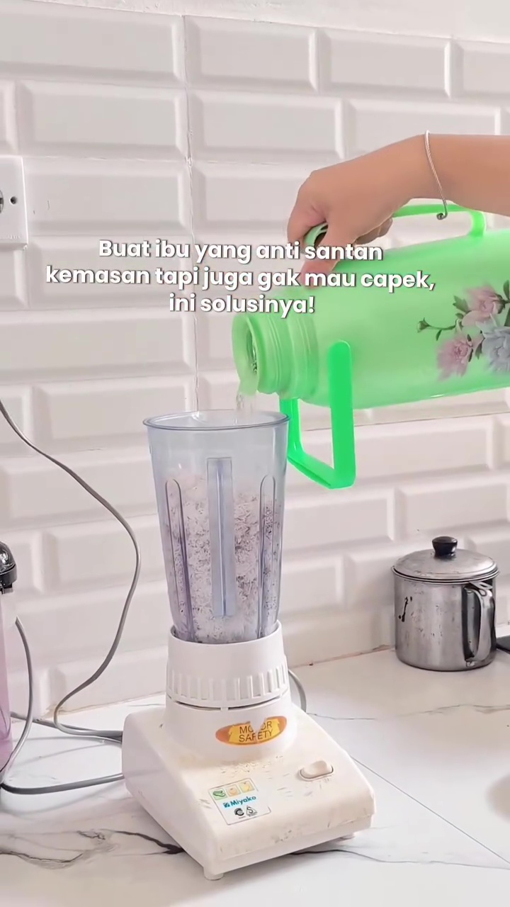 Jangan asal simpan, ini trik agar stok santan di kulkas tak cepat basi dan mudah pecah saat dimasak