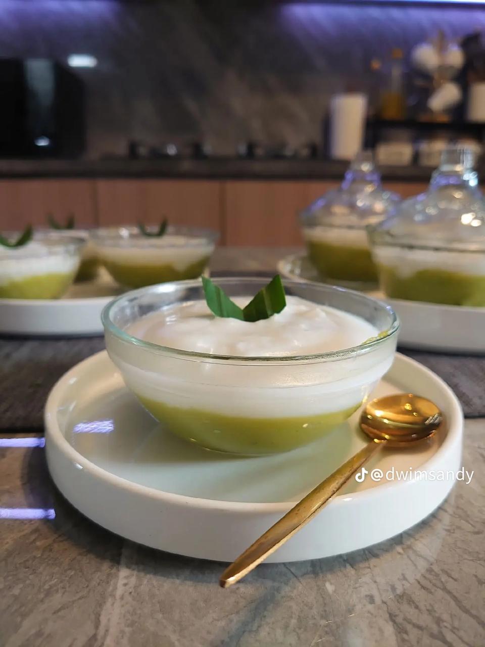 5 Resep kue lumpur lembut dan legit, cocok buat camilan sore atau ide jualan