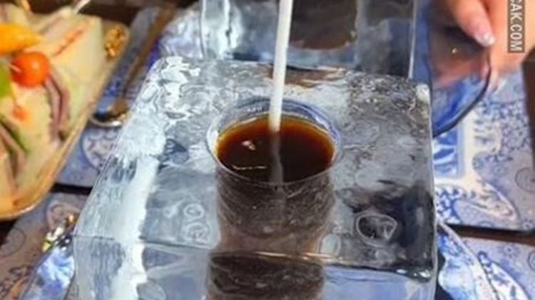 Kreatif tapi absurd, 11 penyajian kopi ini sukses bikin yang ngantuk langsung bangun gegara bentuknya
