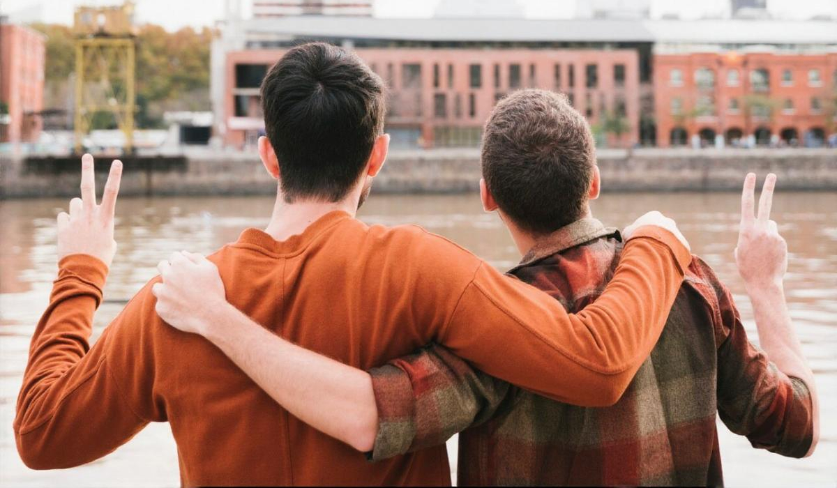 100 Kata-kata bijak tentang sahabat yang setia 2025, cocok buat ngehargain mereka yang selalu ada