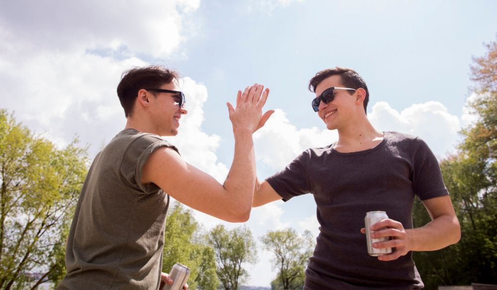 100 Kata-kata bijak tentang sahabat yang setia 2025, cocok buat ngehargain mereka yang selalu ada