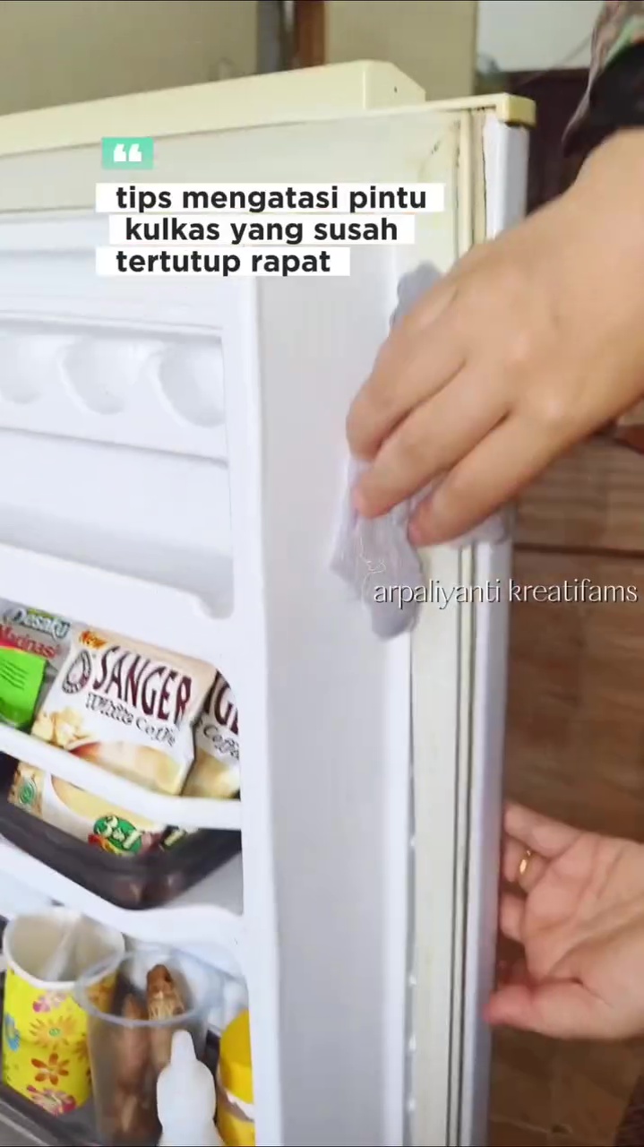 Dapat bocoran dari tukang servis, wanita ini bagikan trik perbaiki pintu kulkas tidak rapat modal Rp0