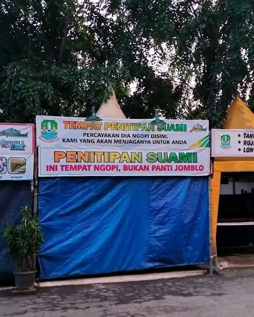 13 Tulisan nyeleneh di warung kopi yang bikin ngakak, bapak-bapak auto nyengir pas baca