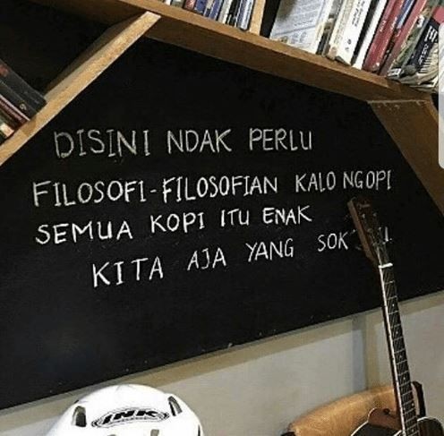 13 Tulisan nyeleneh di warung kopi yang bikin ngakak, bapak-bapak auto nyengir pas baca