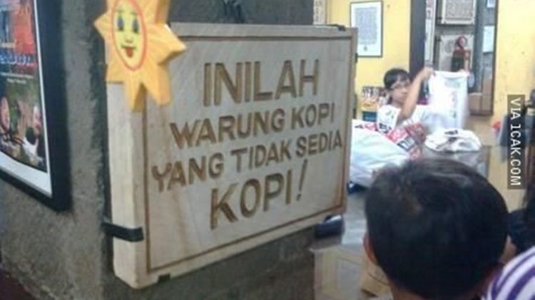 13 Tulisan nyeleneh di warung kopi yang bikin ngakak, bapak-bapak auto nyengir pas baca