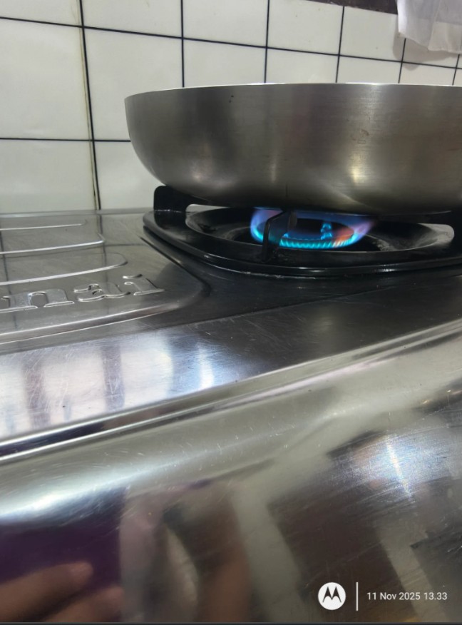 Wajan stainless steel sering gosong di bagian samping? Ternyata ini penyebab dan cara mengatasinya