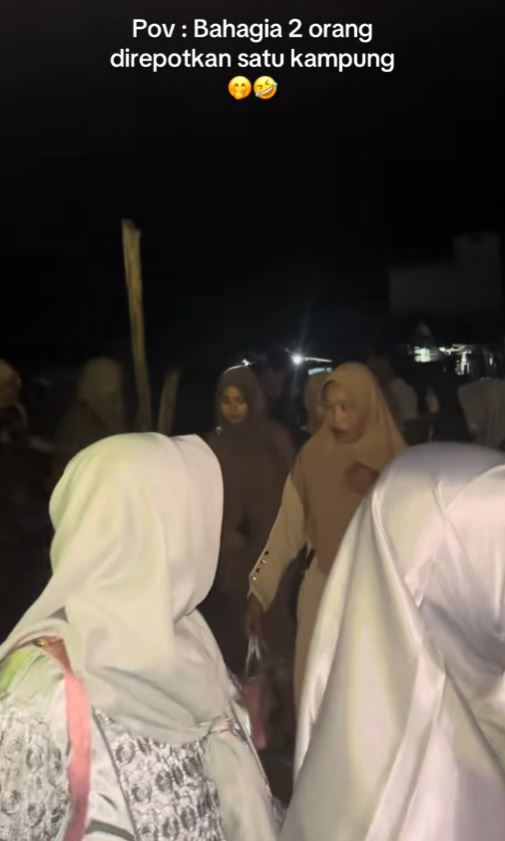 Umur hanyalah angka, viral emak-emak 55 tahun dinikahi pria selisih 25 tahun, ini 7 potretnya