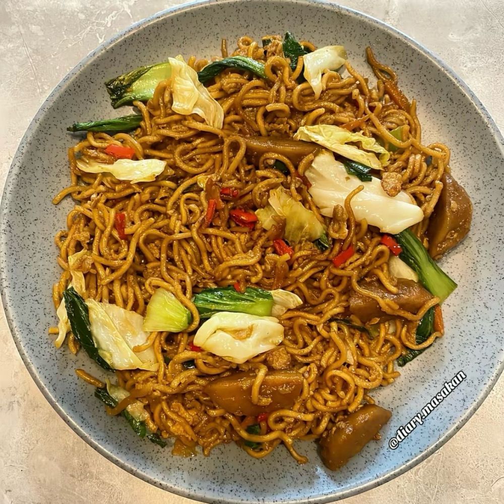 9 Resep mie goreng enak dan pedas, mudah dibuat dan bikin mau makan terus