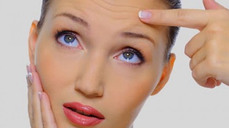 Tanpa skincare antiaging, trik hilangkan keriput wajah pakai 3 jenis buah