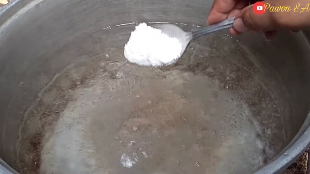 Pusing telur rebus kuningnya turun semua? Ini cara merebus agar kuningnya di tengah dan mudah dikupas