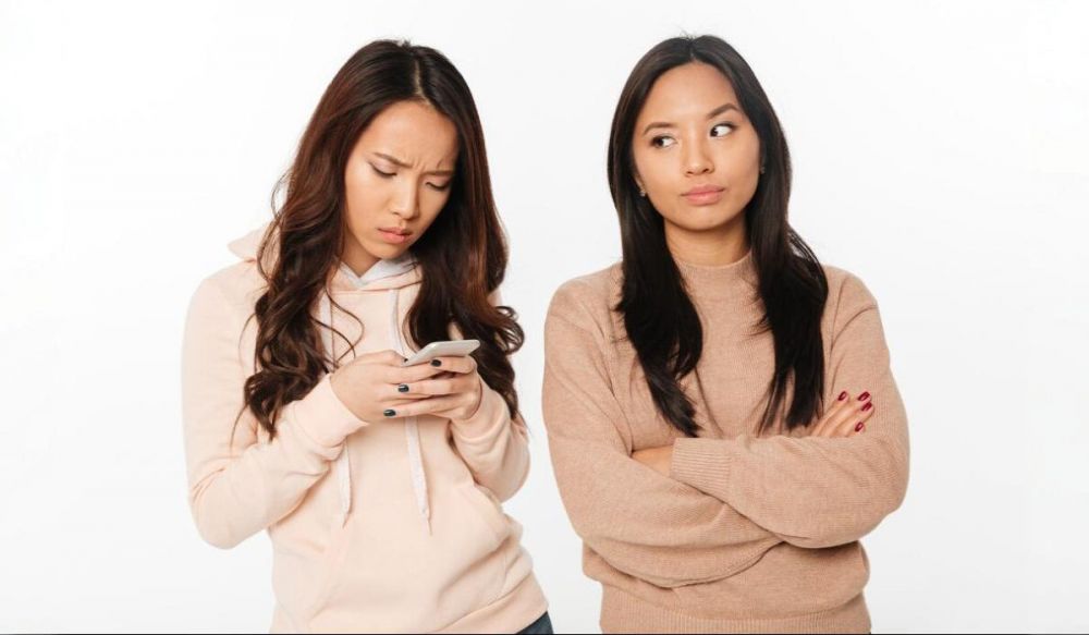 100 Kata-kata galau sahabat berubah tanpa alasan 2025, biar kamu bisa santai dan fokus ke diri sendiri