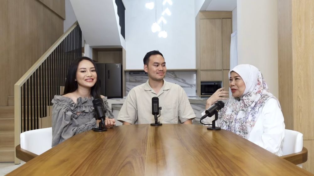 Mertua idaman semua menantu, Dewi Yull beri sikap tegas soal perlakuan suami harus mulia kepada istri