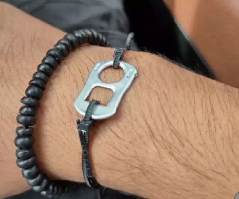 11 Aksesori nyeleneh yang bikin geleng kepala, niat tampil stylish malah jadi sorotan gara-gara unik