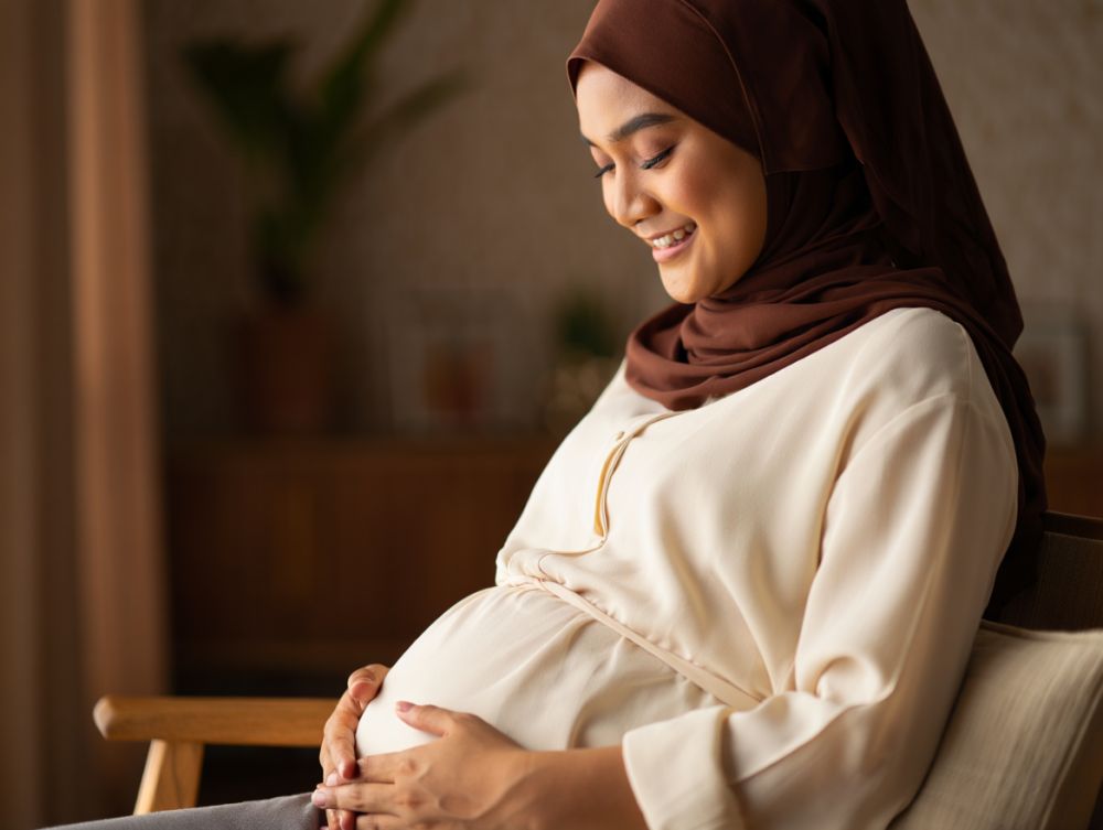 100 Kata-kata mutiara ibu hamil untuk janin, penguat bonding dengan janin di kandungan