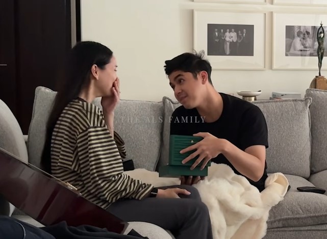 9 Momen Alyssa Daguise umumkan kehamilan pertama ke keluarga Al, ekspresi Mulan Jameela bikin salfok