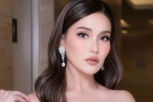 Alis tipisnya curi atensi, intip 11 potret lawas Ayu Ting Ting dari hamil sampai lahiran