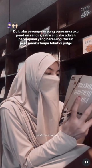 9 Potret Wardatina Mawa, istri sah yang laporkan perselingkuhan suaminya dengan Inara Rusli