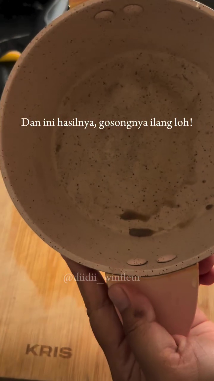 Wanita ini coba bersihkan panci gosong pakai kentang, auto kinclong dengan tambahan 2 bahan dapur