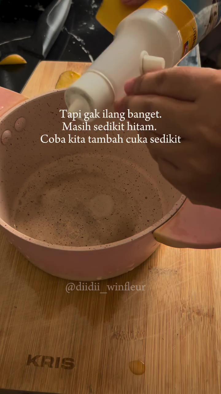 Wanita ini coba bersihkan panci gosong pakai kentang, auto kinclong dengan tambahan 2 bahan dapur