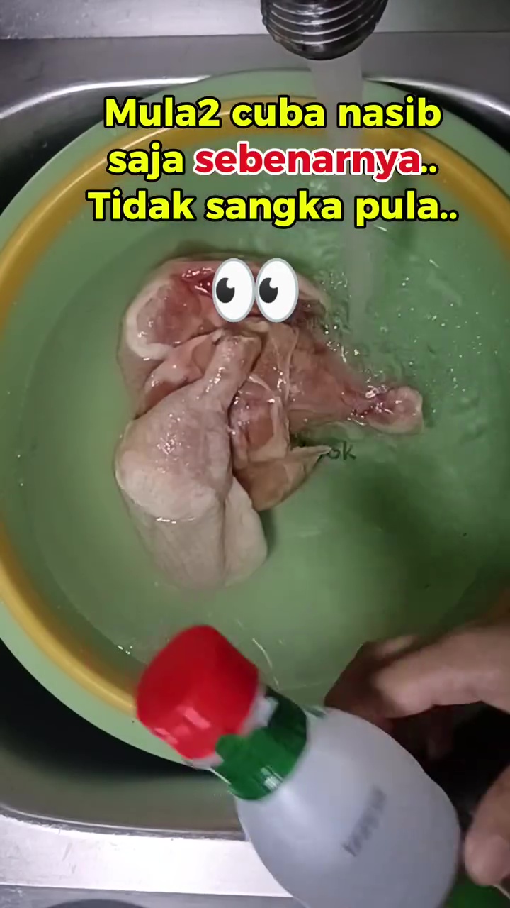 Cuma butuh 5 menit, daging ayam beku yang keras bisa jadi lunak dan siap dimasak dengan cara ini