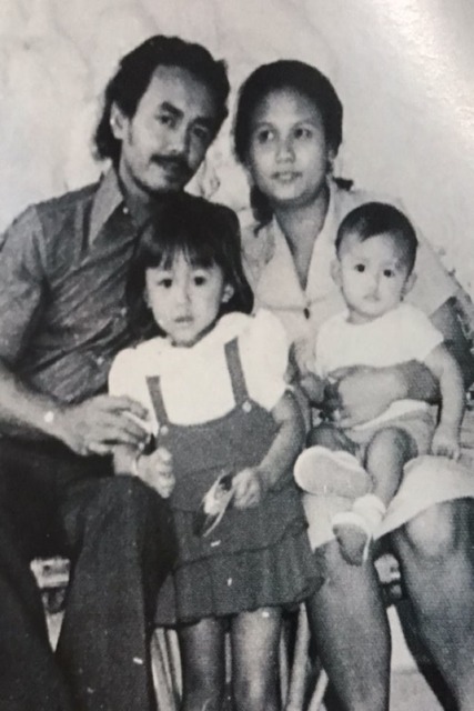 Jadi kenangan indah saat kecil, begini potret lawas 13 penyanyi saat bersama keluarga