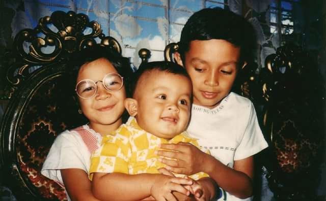 Jadi kenangan indah saat kecil, begini potret lawas 13 penyanyi saat bersama keluarga