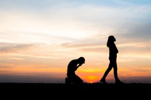 100 Kata-kata motivasi putus cinta, kembali bikin semangat dan berkelas