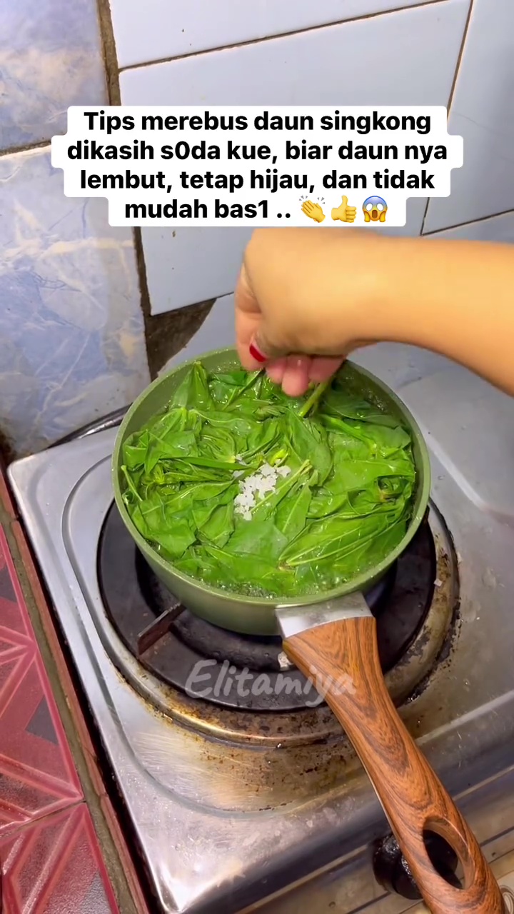 Ilmu dari pedagang nasi padang, ini trik daun singkong tetap hijau saat direbus dan tak mudah basi 
