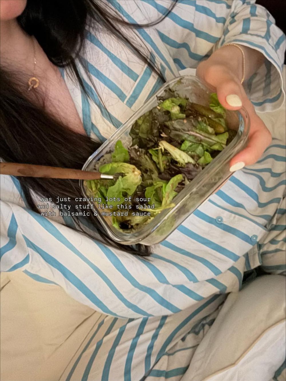 Pilih masak sendiri, ini 7 menu makan sehat ala Alyssa Daguise saat hamil anak pertama 