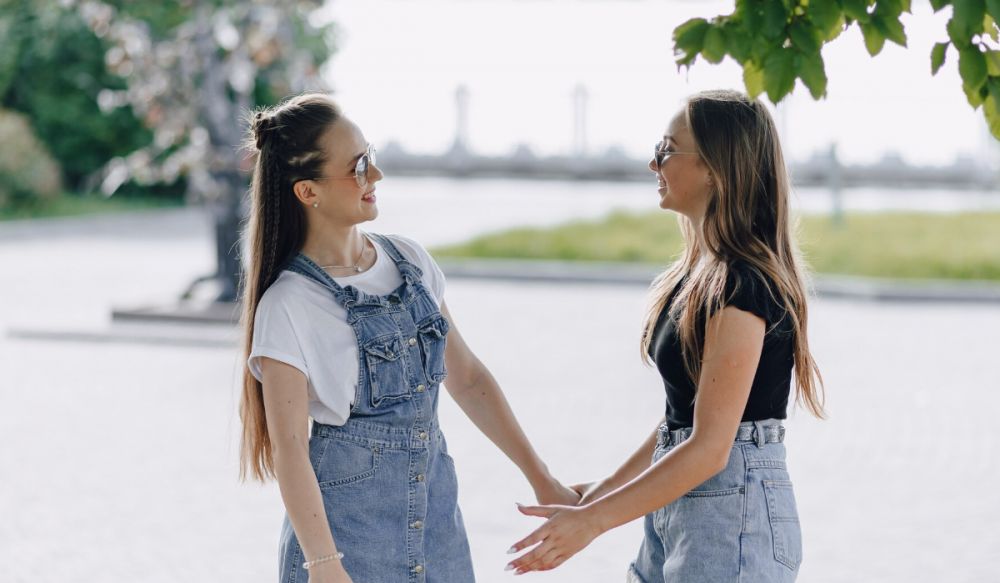 100 Kata-kata lucu sindiran halus buat teman lupa janji, biar teguranmu ngena tapi tetap santai