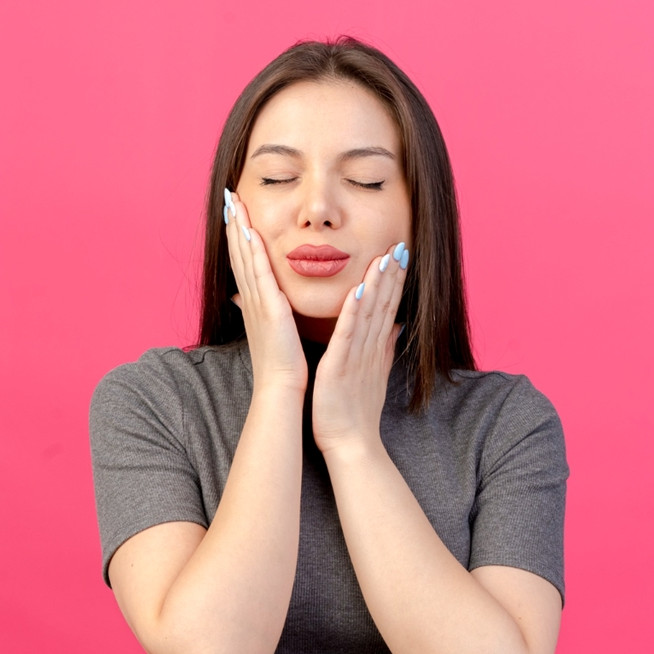 Nggak perlu skincare mahal, cuma dua bahan dapur ini bisa bikin wajah glowing dan awet muda alami