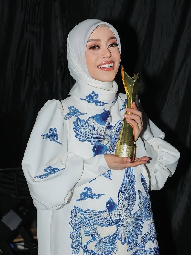 Hamil anak ke-3 selang 4 bulan melahirkan, ini 9 potret Lesty Kejora dengan baby bump sudah terlihat