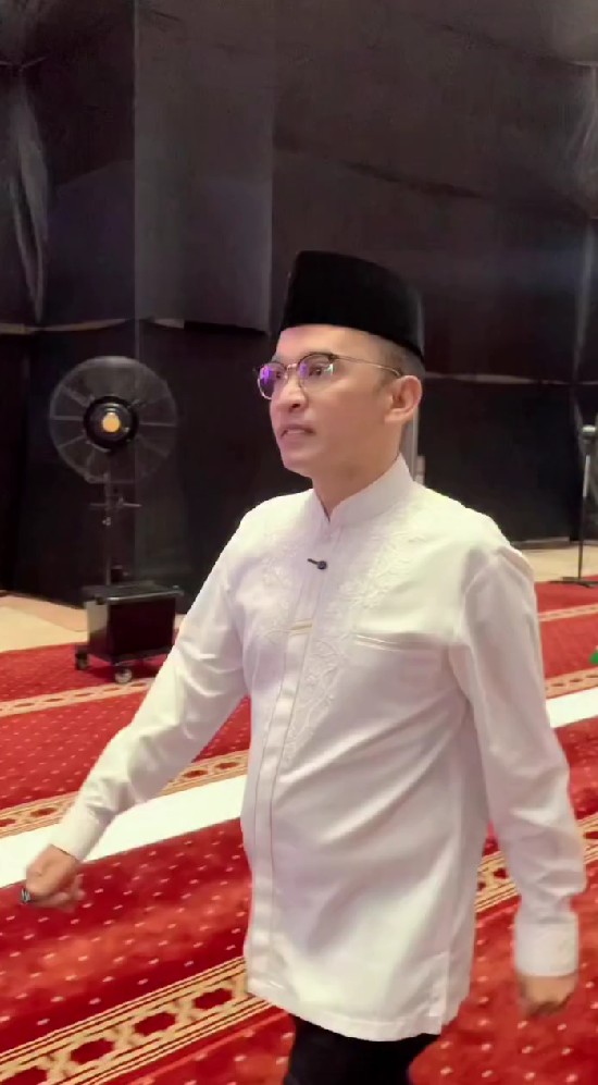 Perdana hadir di Istiqlal, 9 potret Ruben Onsu jadi pembicara tabligh akbar, bagikan kisah spiritual