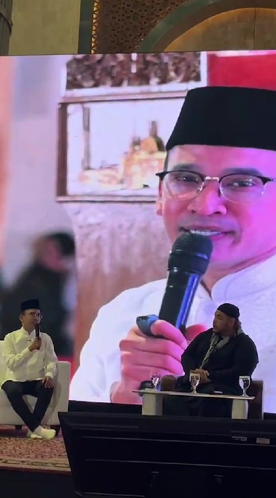 Perdana hadir di Istiqlal, 9 potret Ruben Onsu jadi pembicara tabligh akbar, bagikan kisah spiritual