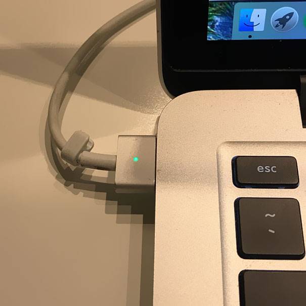 11 Potret bayangan benda yang tanpa sengaja jadi estetik abis, kayak karya seni alam